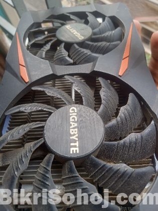 GIGABYTE RX 560 (4GB RAM)